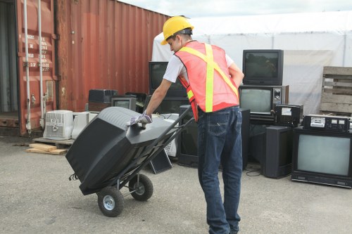 Eco-friendly bulk waste collection vehicle